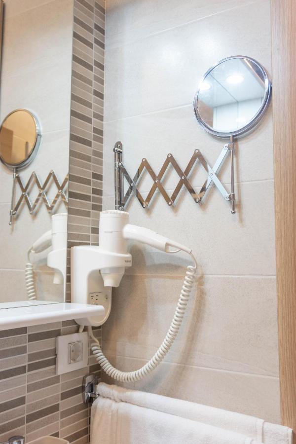 Apartamento White Dream Penthouse With Jacuzzi Braşov Exterior foto
