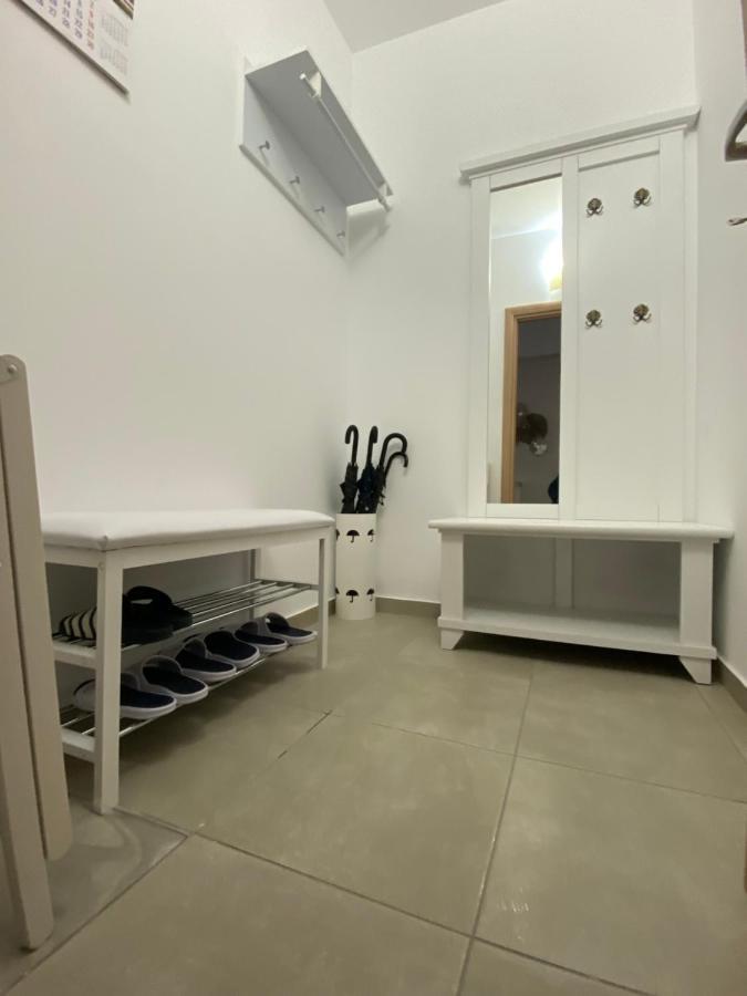 Apartamento White Dream Penthouse With Jacuzzi Braşov Exterior foto