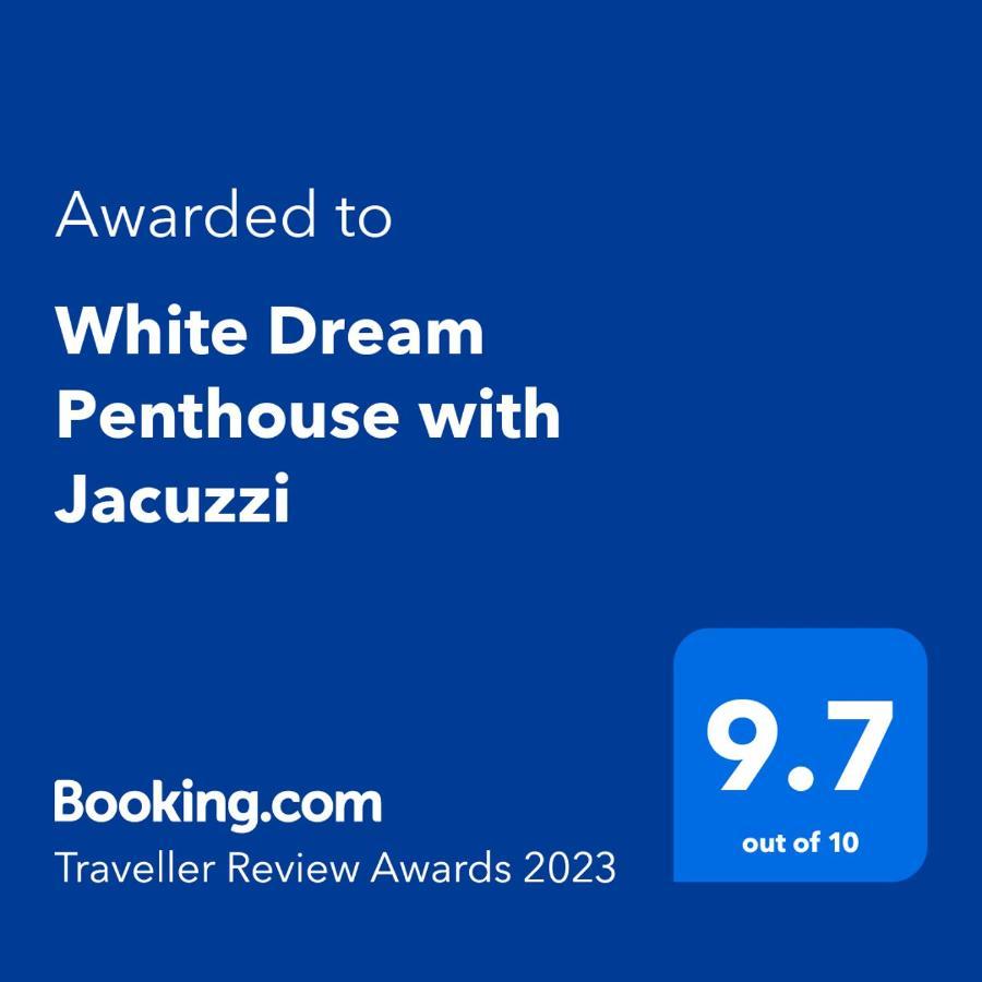 Apartamento White Dream Penthouse With Jacuzzi Braşov Exterior foto